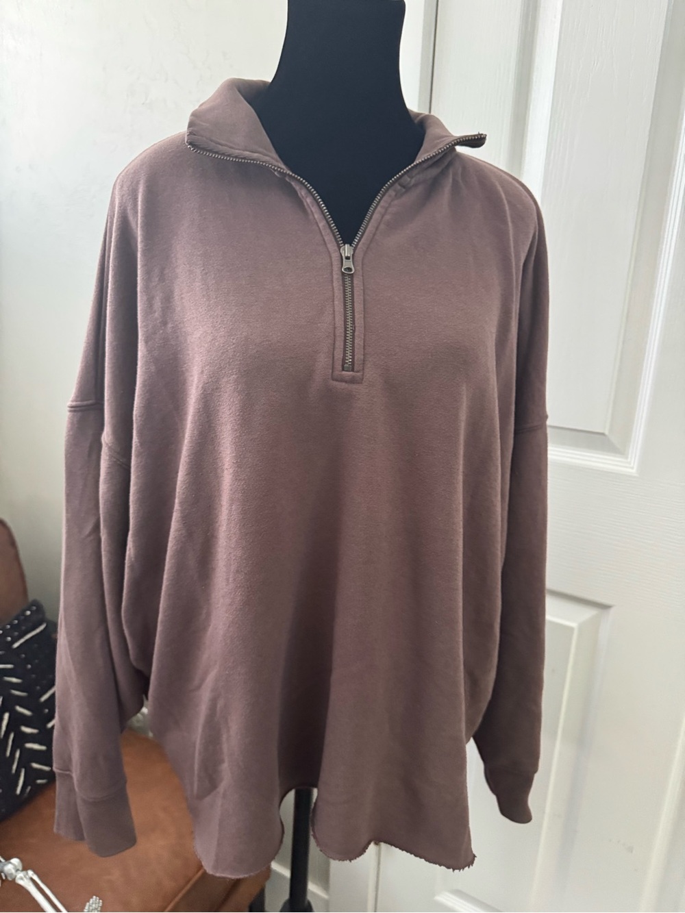 aerie Woman’s oversized Zip Pullover Sweater in Mauve Brown
